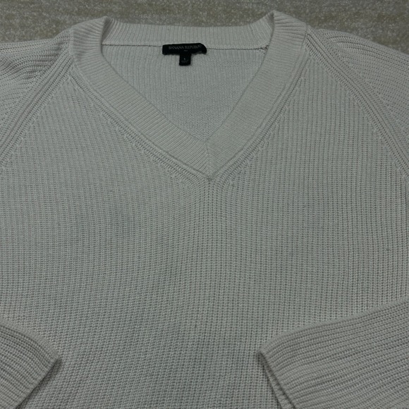 Banana Republic Sweaters - Banana Republic Womens L Gray V-Neck‎ Rib Knit Wool Blend Raglan Sweater